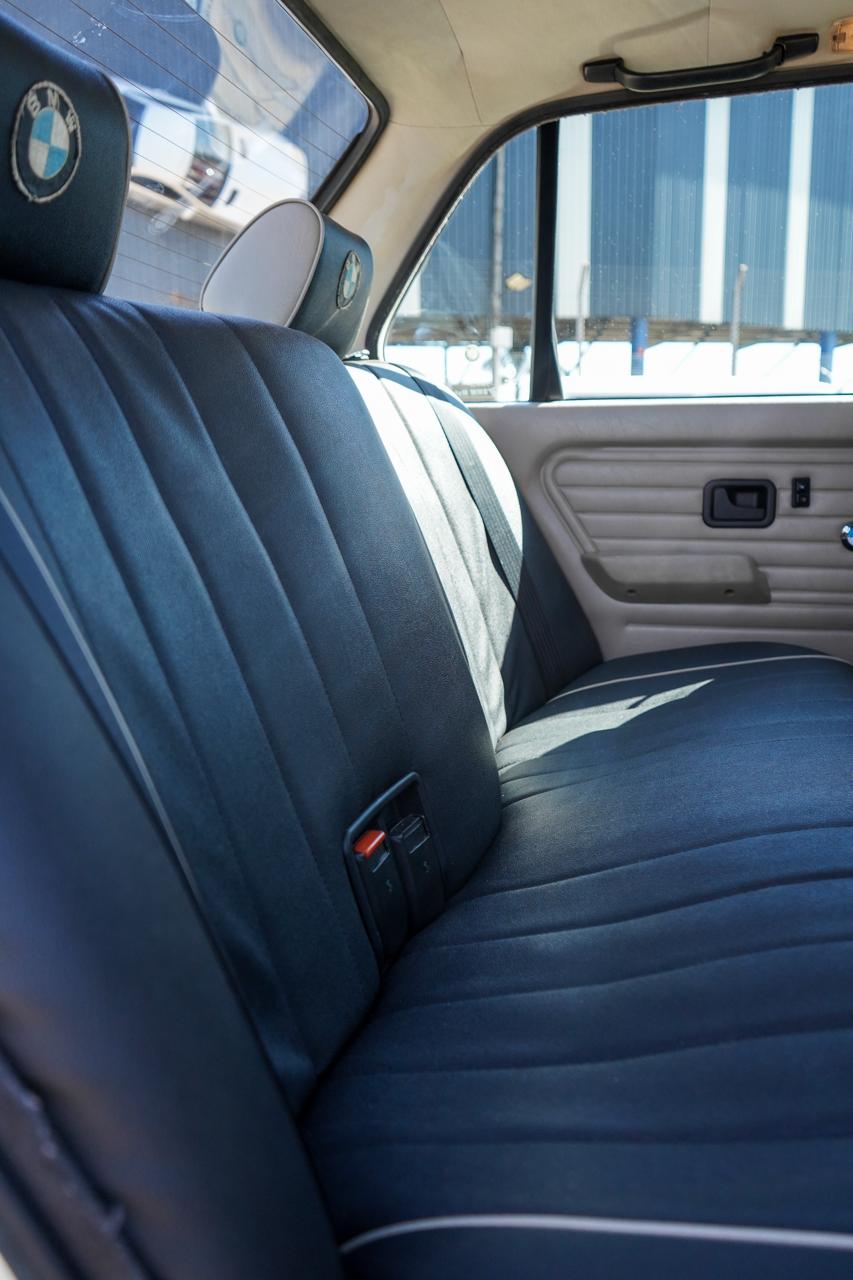 1987 BMW E30 318i Automatic