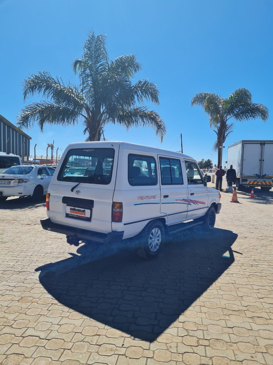 Toyota Venture 2.2 Diesel 2L