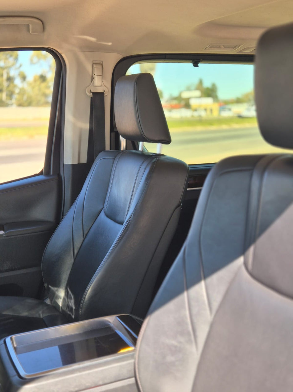 2020 Toyota Quantum VX Premium 2.8 Automatic 9 Seater LWB