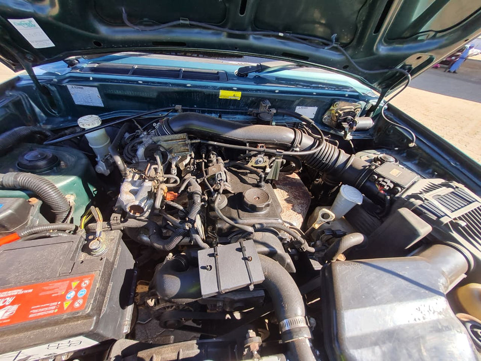 2001 Mitsubishi Pajero IO 1.8