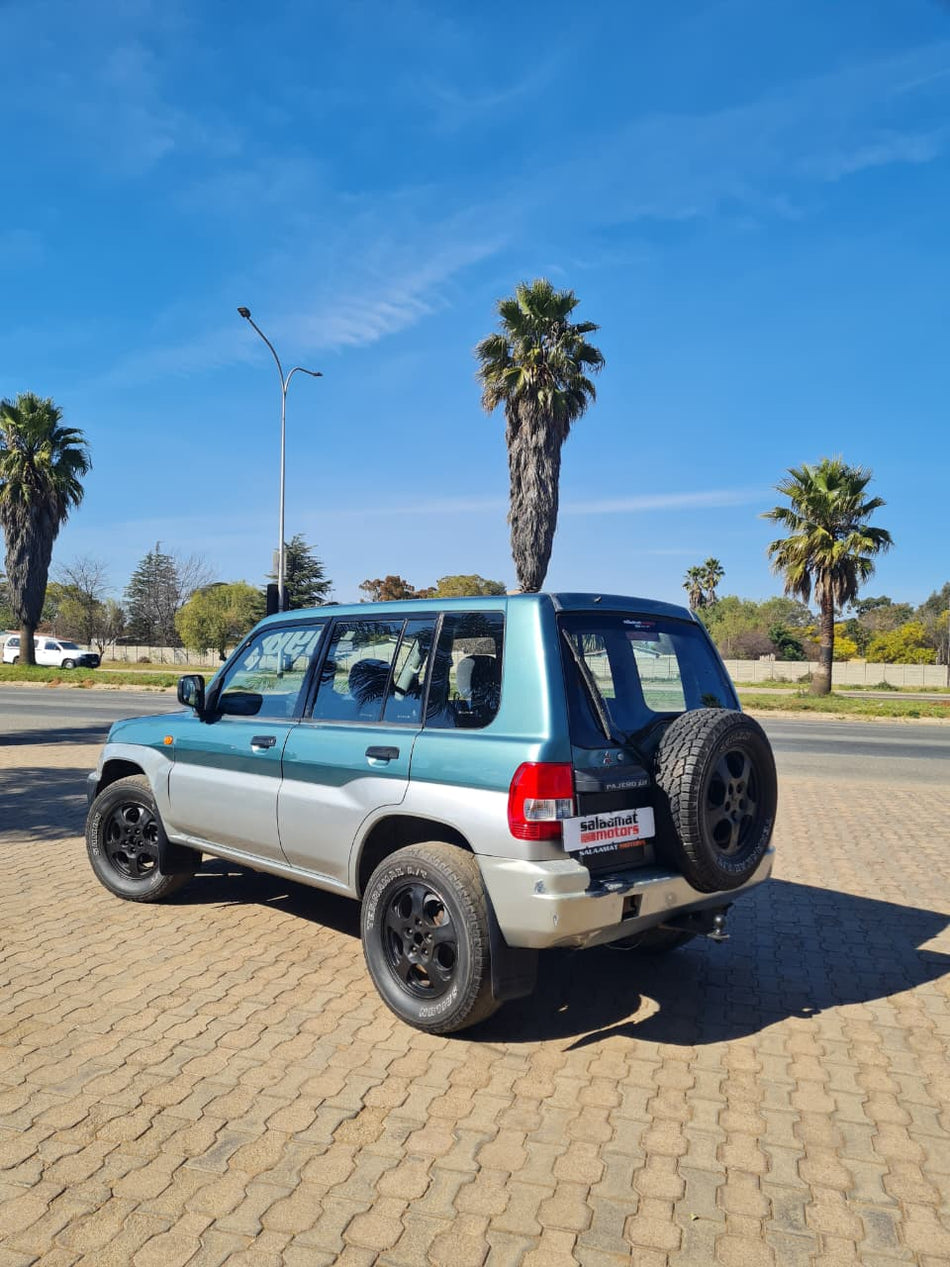 2001 Mitsubishi Pajero IO 1.8
