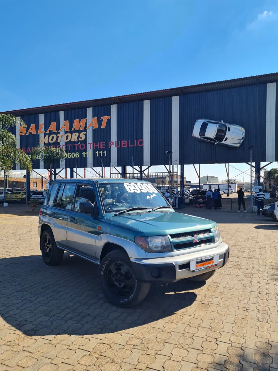2001 Mitsubishi Pajero IO 1.8