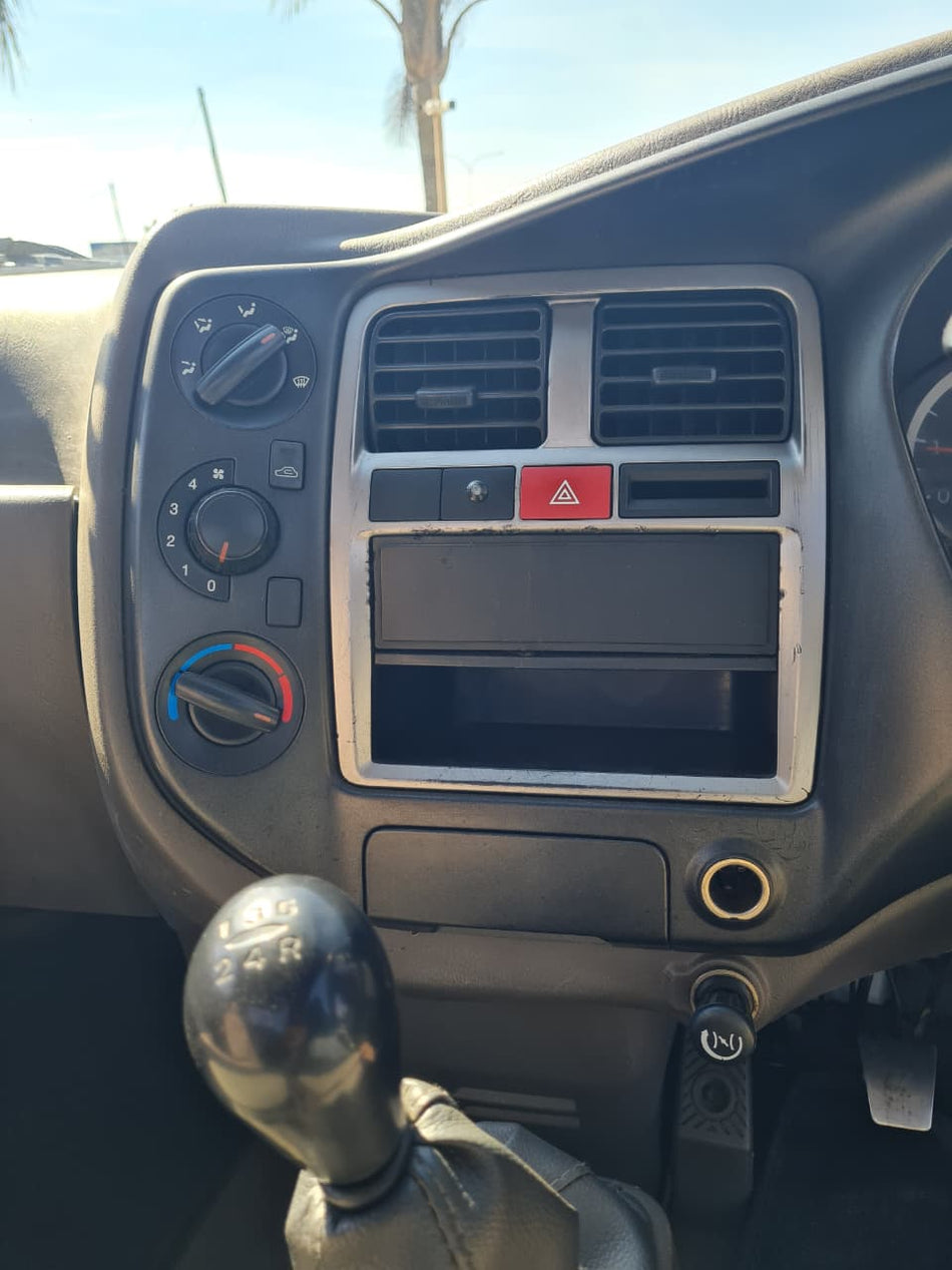2014 Hyundai H-100