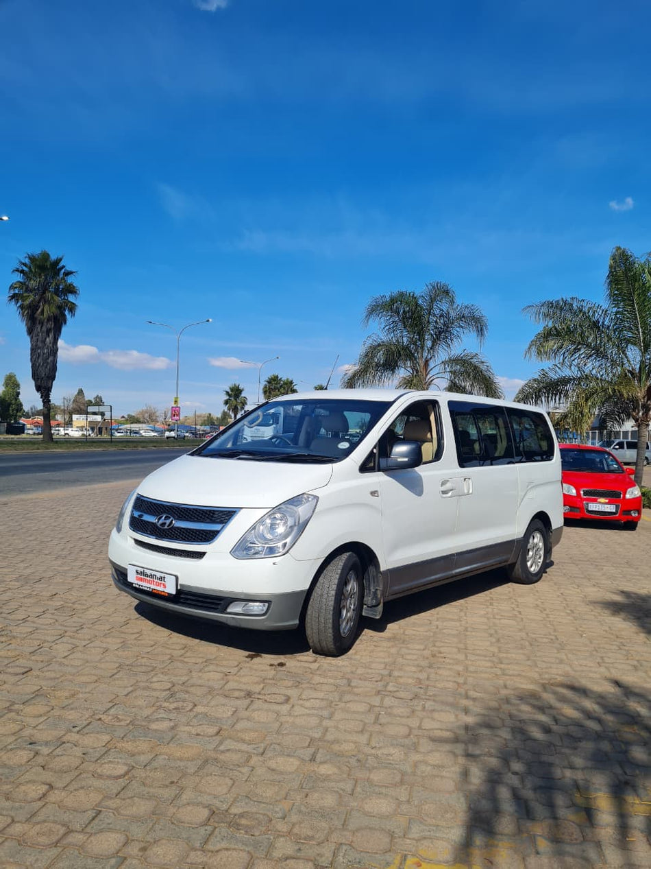 2010 Hyundai H-1 Bus 2.4