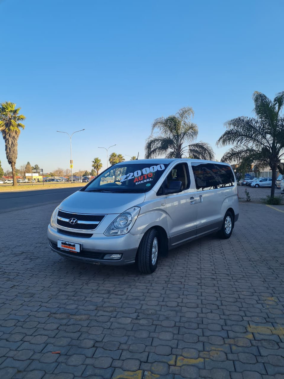 2009 Hyundai H-1 Bus Diesel Automatic