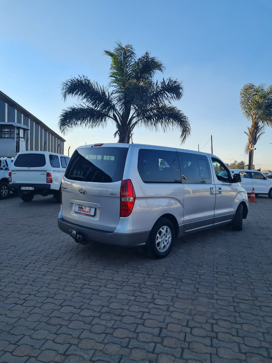 2009 Hyundai H-1 Bus Diesel Automatic