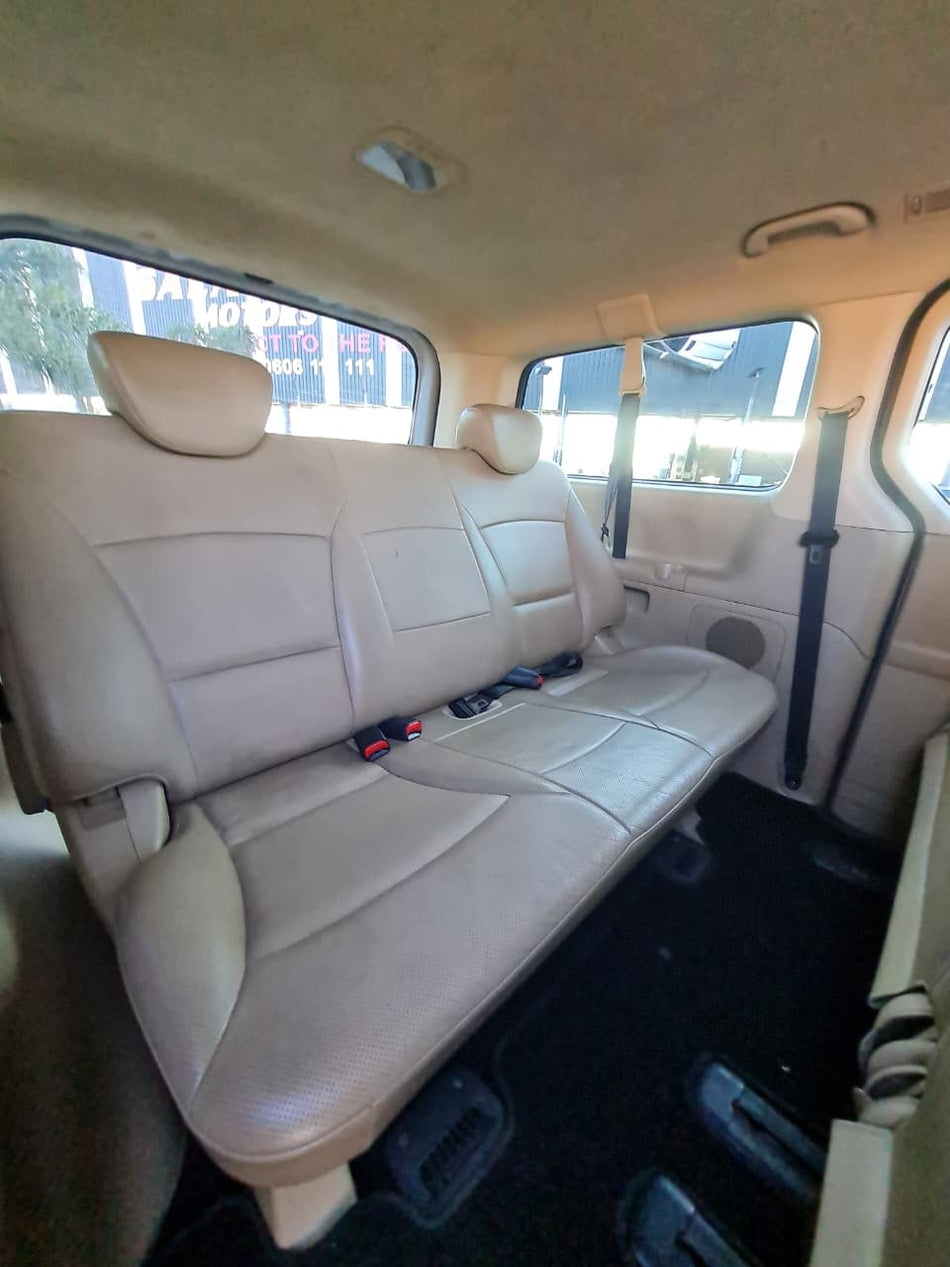 2009 Hyundai H-1 Bus Diesel Automatic