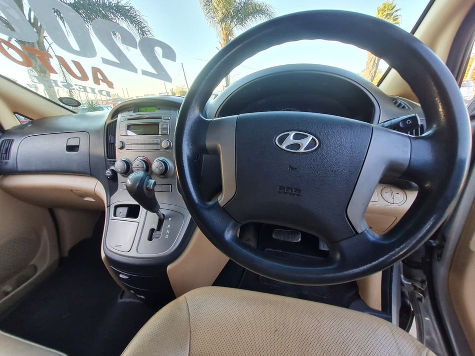 2009 Hyundai H-1 Bus Diesel Automatic