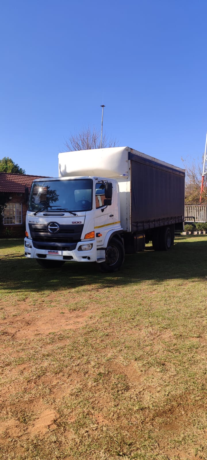 2019 Hino 500 1627 Curtain Side Automatic