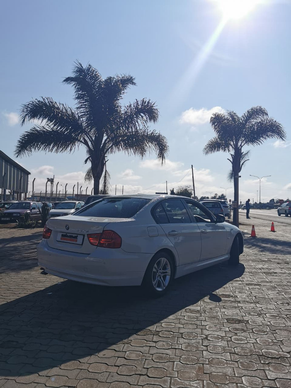 2011 BMW 320D Automatic