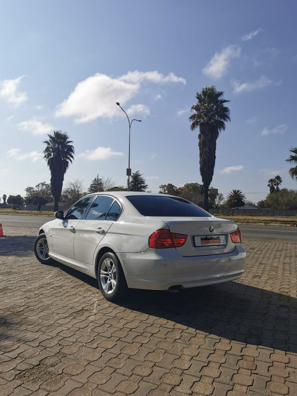 2011 BMW 320D Automatic