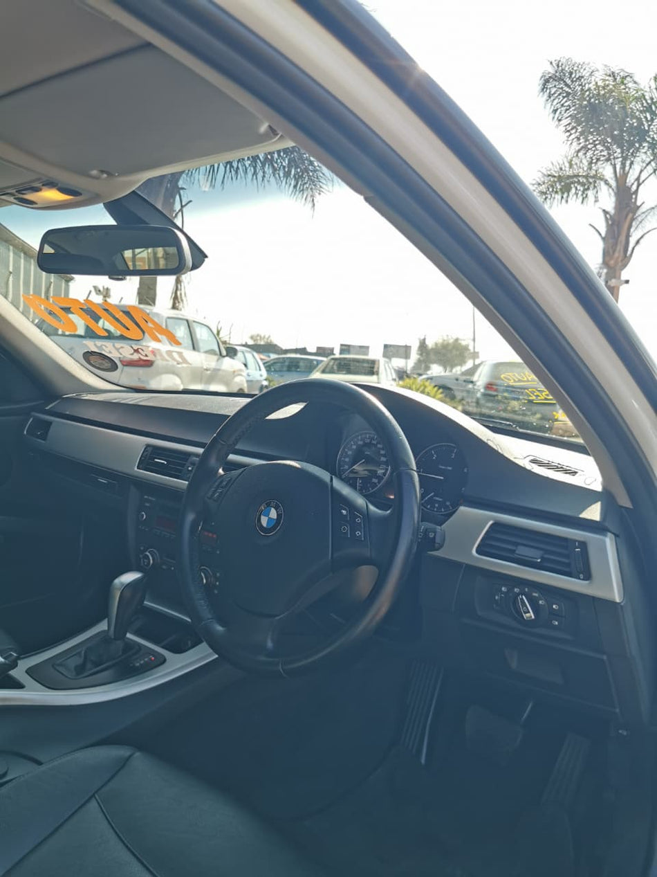 2011 BMW 320D Automatic