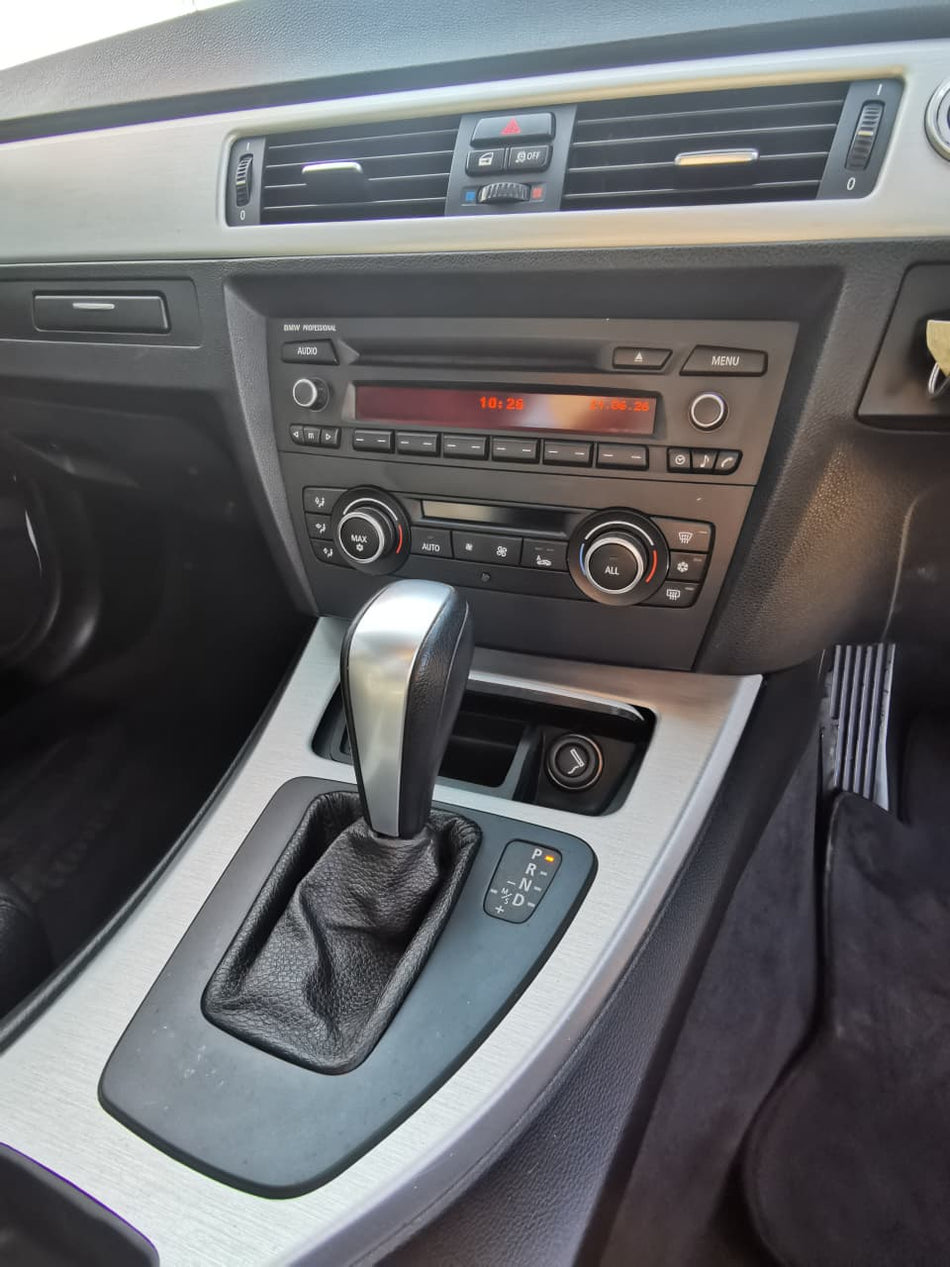 2011 BMW 320D Automatic