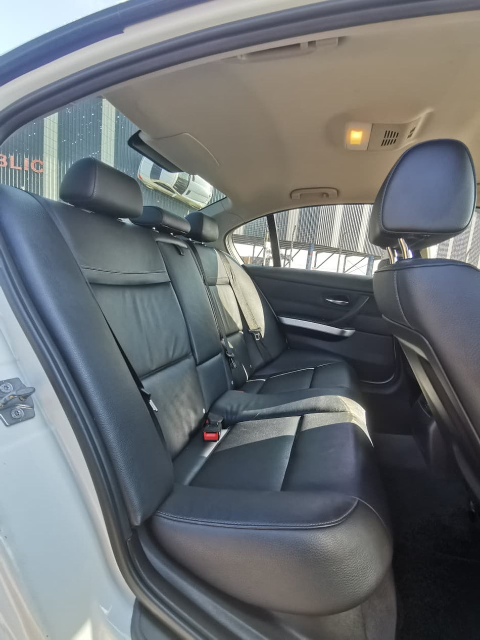 2011 BMW 320D Automatic