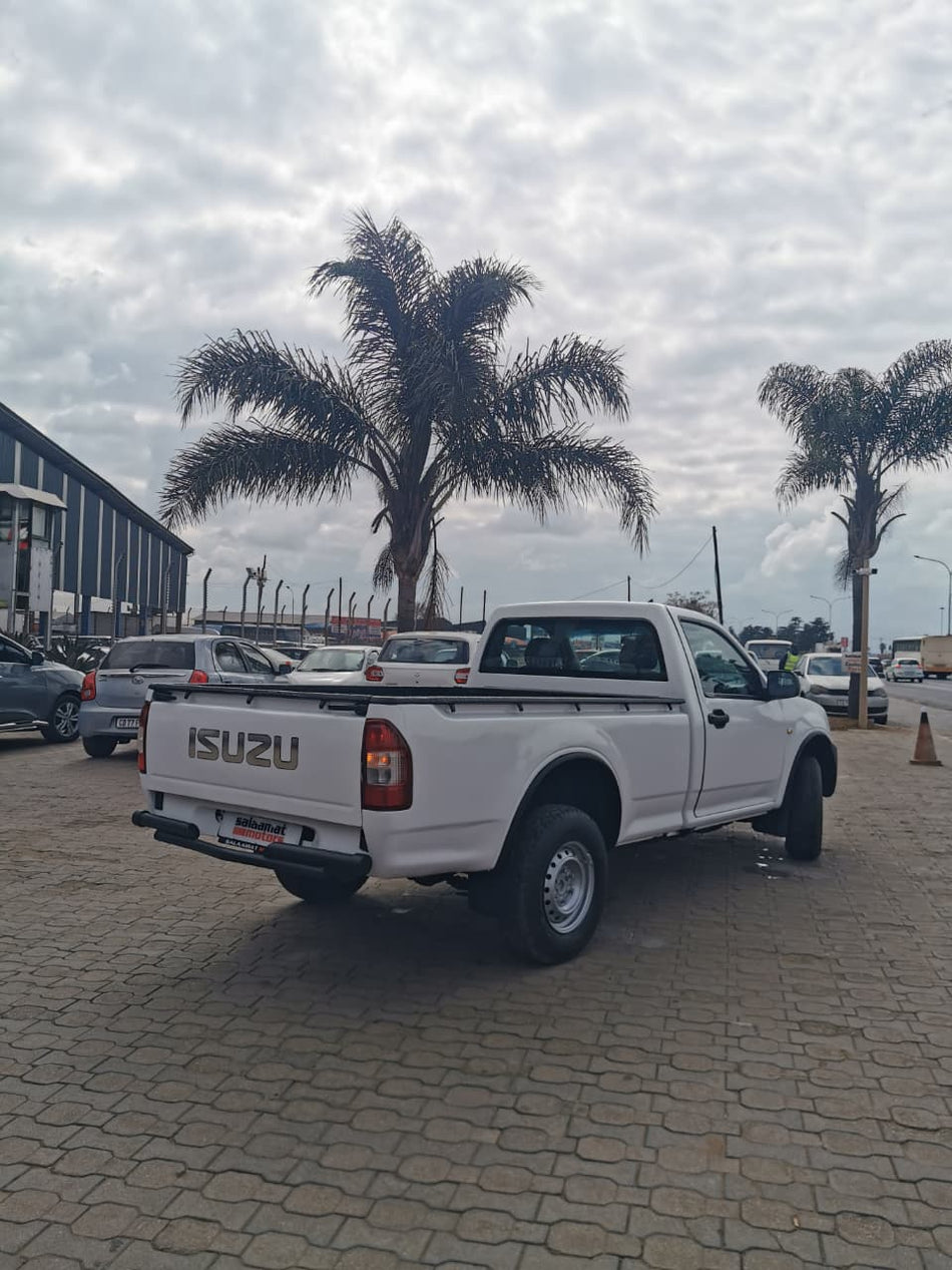 2010 Isuzu KB250D
