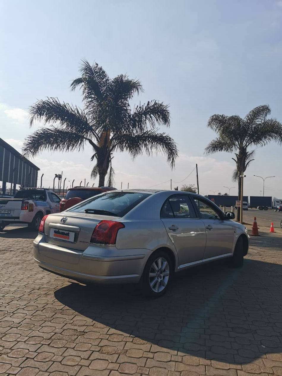 Toyota Avensis 1.8 Automatic