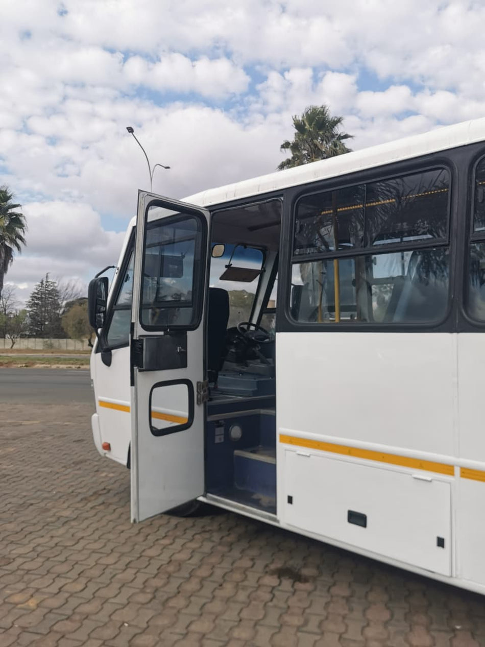2017 Hino 300 Bus