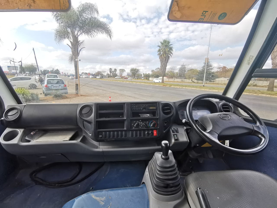 2017 Hino 300 Bus