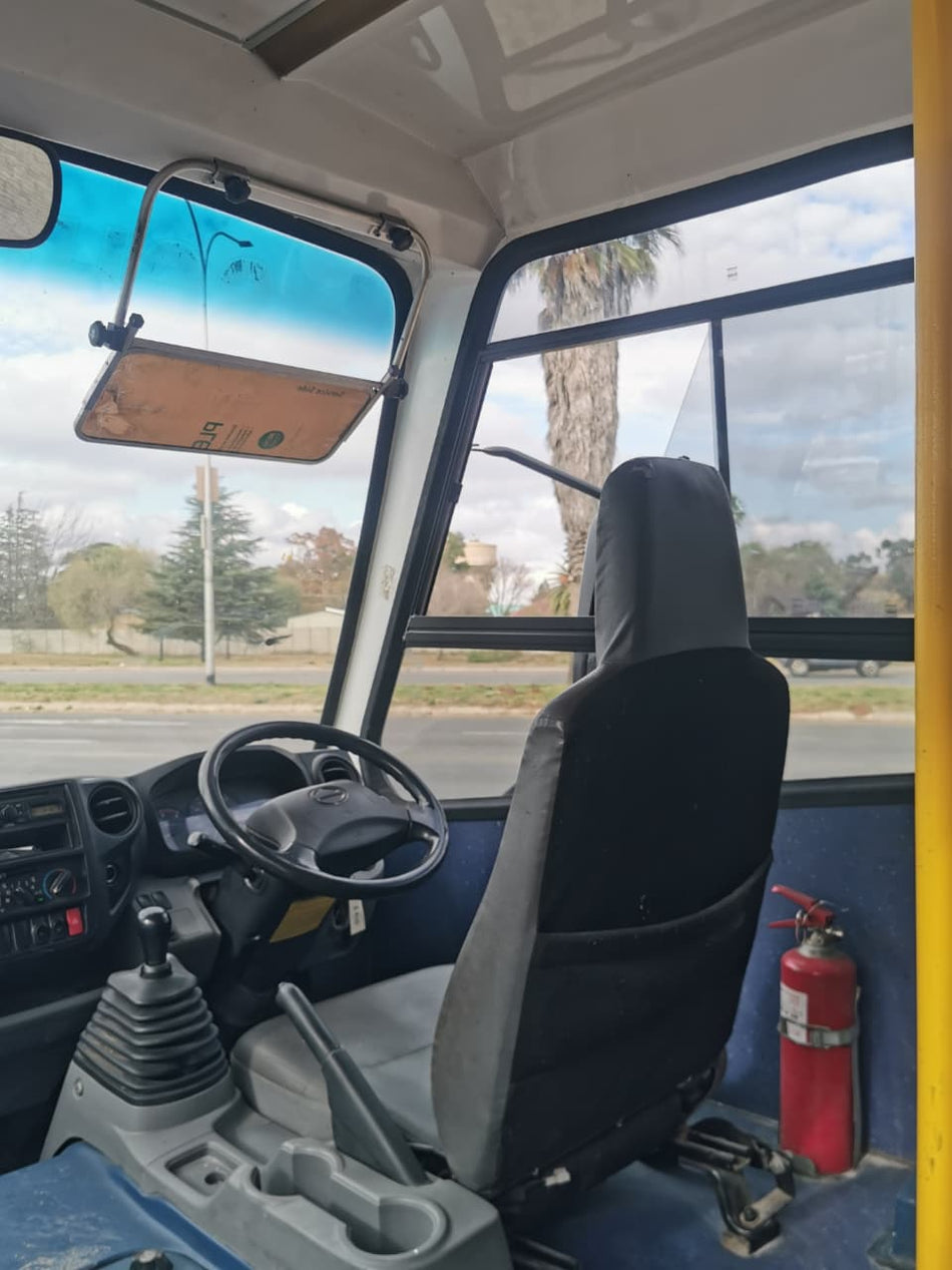 2017 Hino 300 Bus