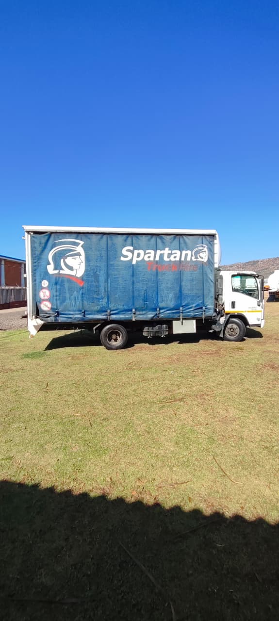 2011 Isuzu 400 Curtain Sides