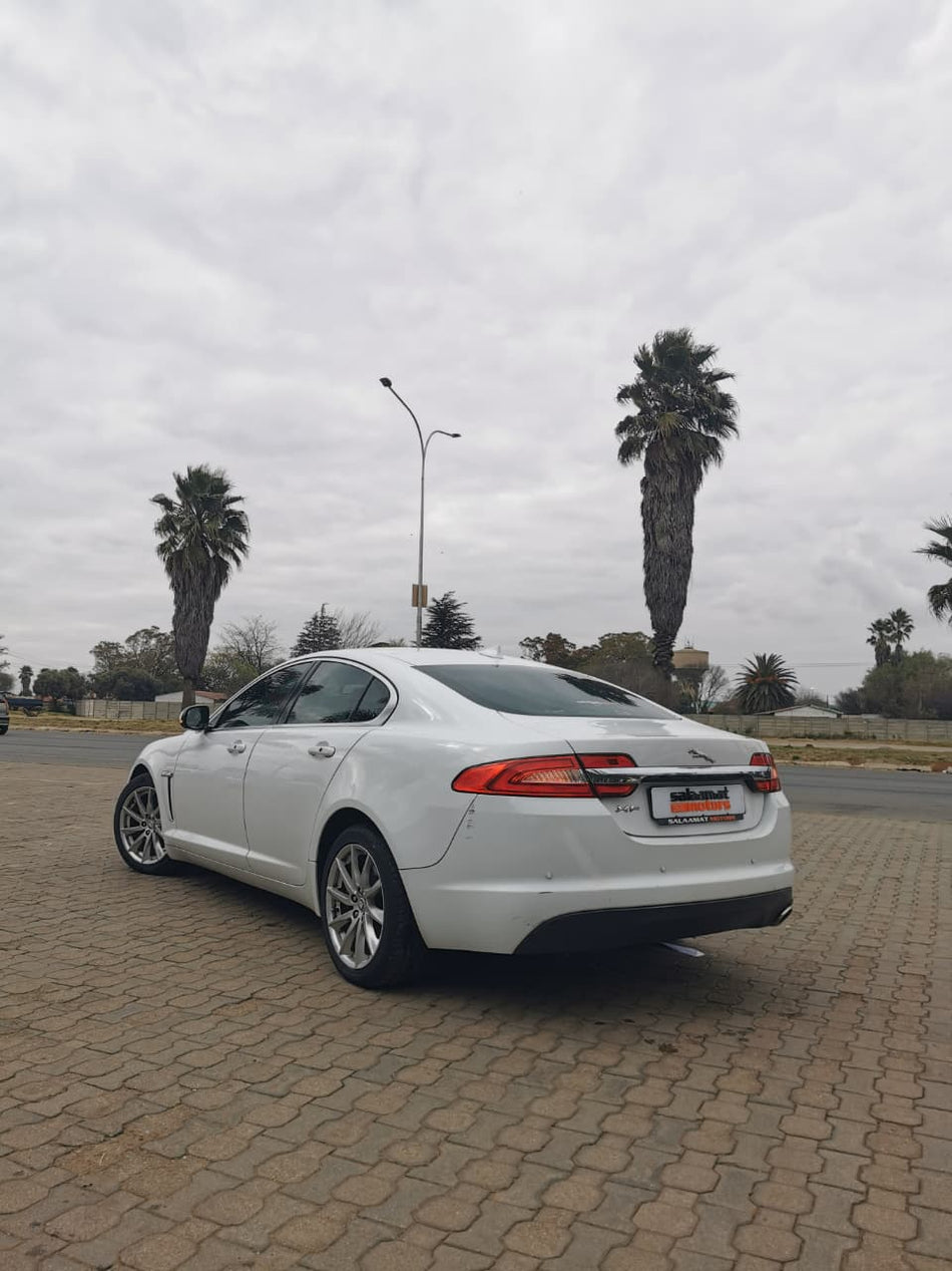 2013 Jaguar XF 2.2D Automatic