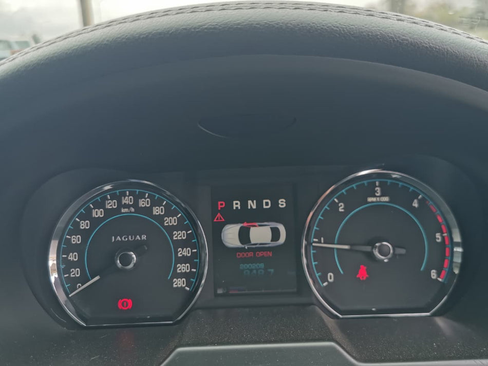 2013 Jaguar XF 2.2D Automatic
