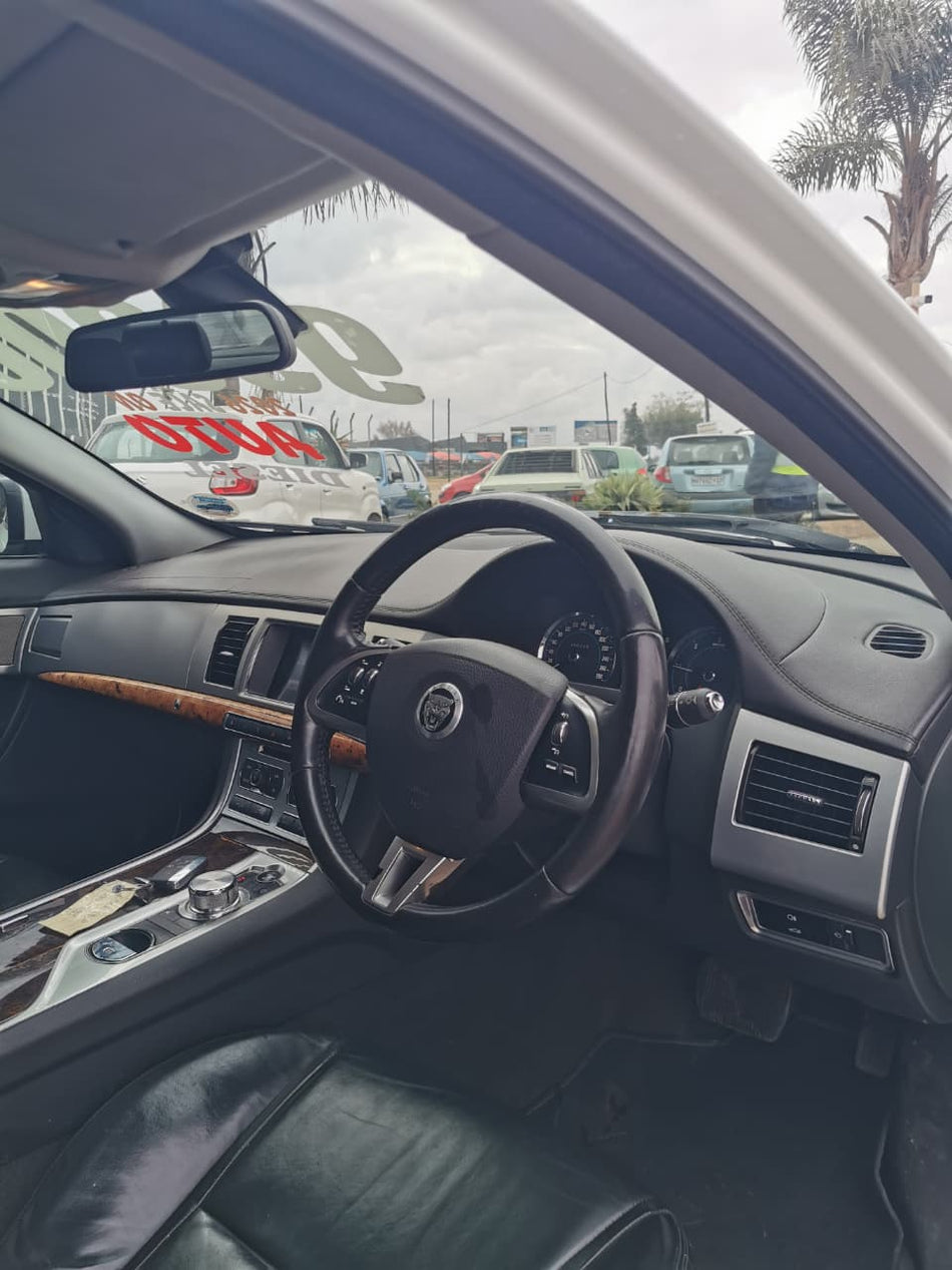 2013 Jaguar XF 2.2D Automatic