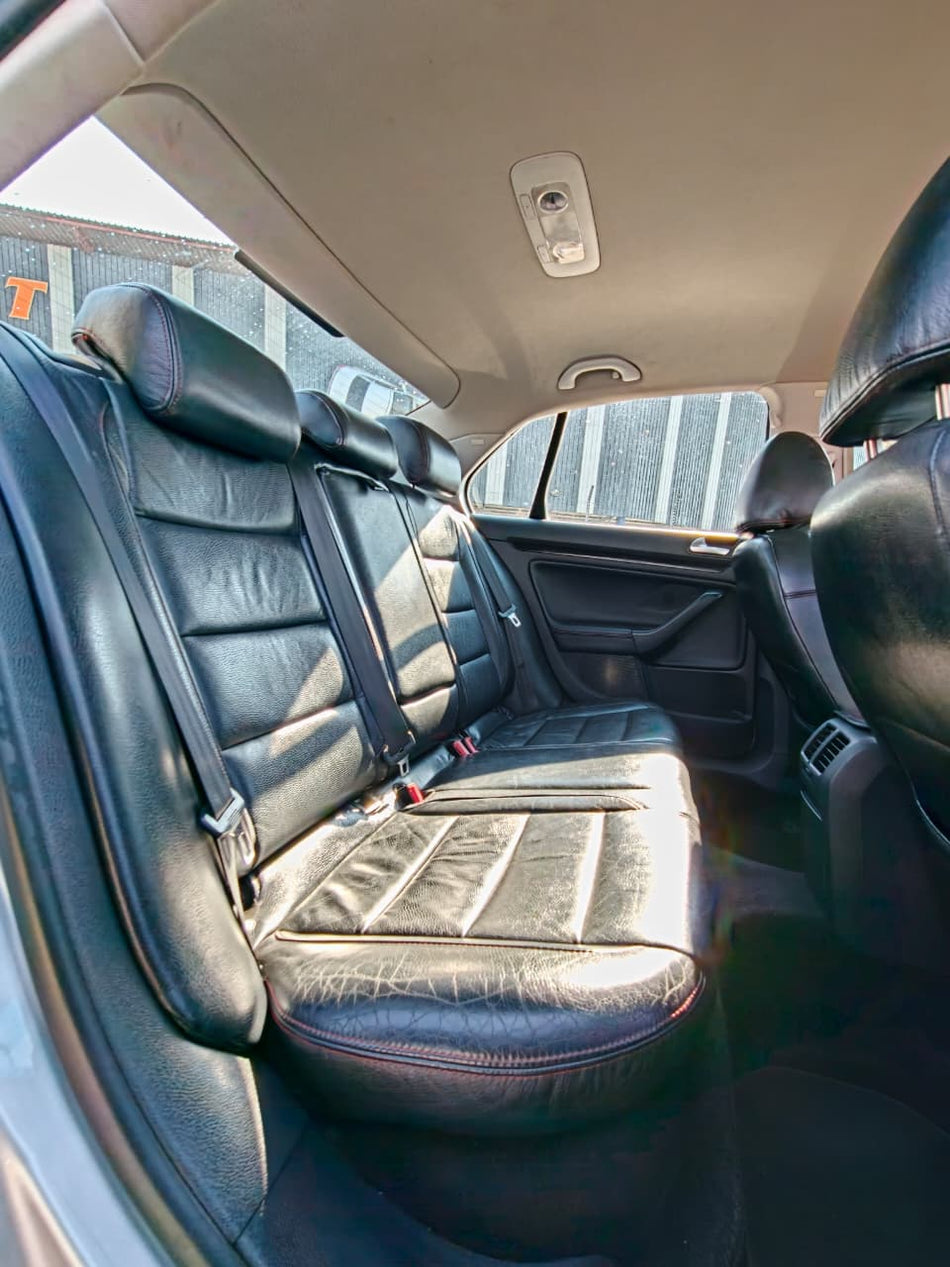 2010 Volkswagen Jetta 5 1.6 TDI