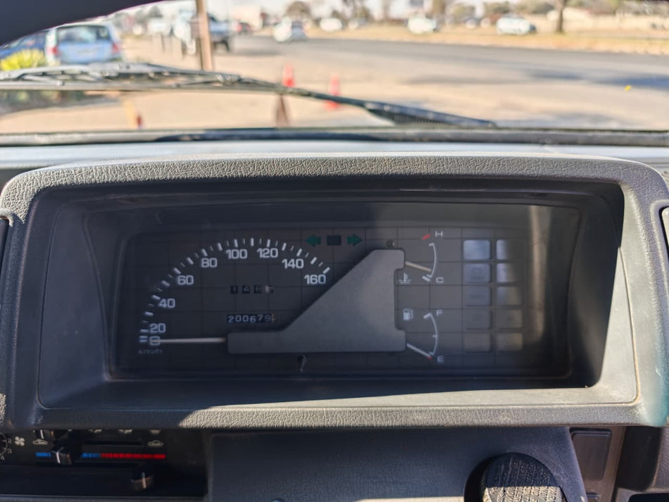 2001 Mazda Marathon 2.2