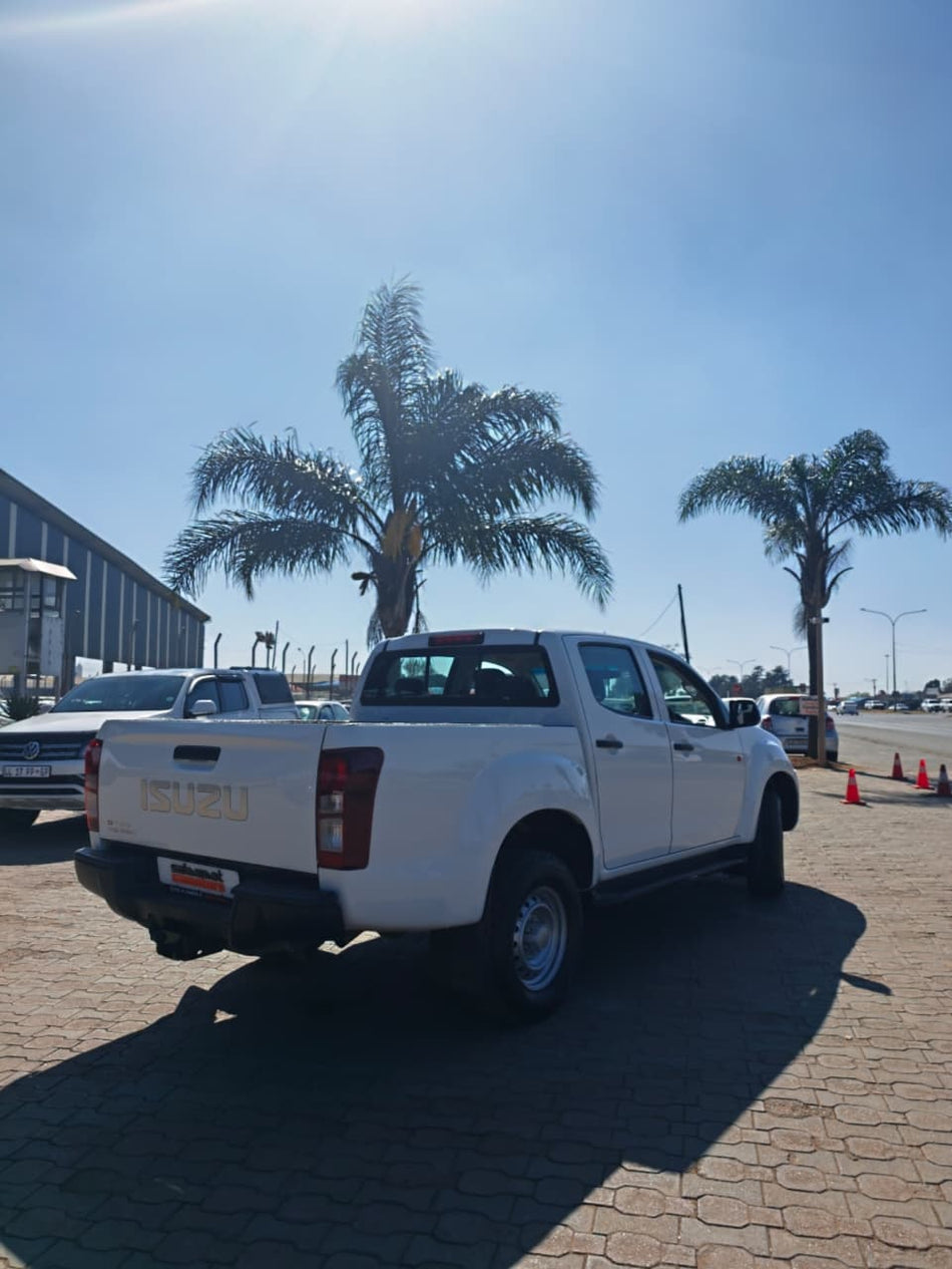 2016 Isuzu KB250