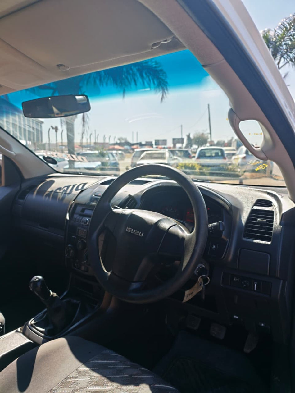 2016 Isuzu KB250