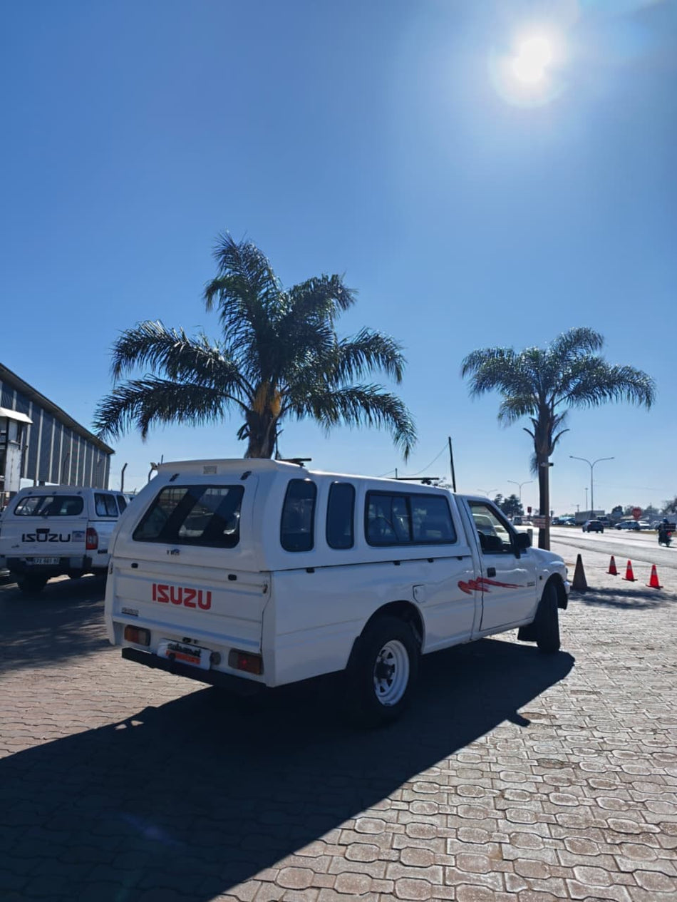 1995 Isuzu KB250D