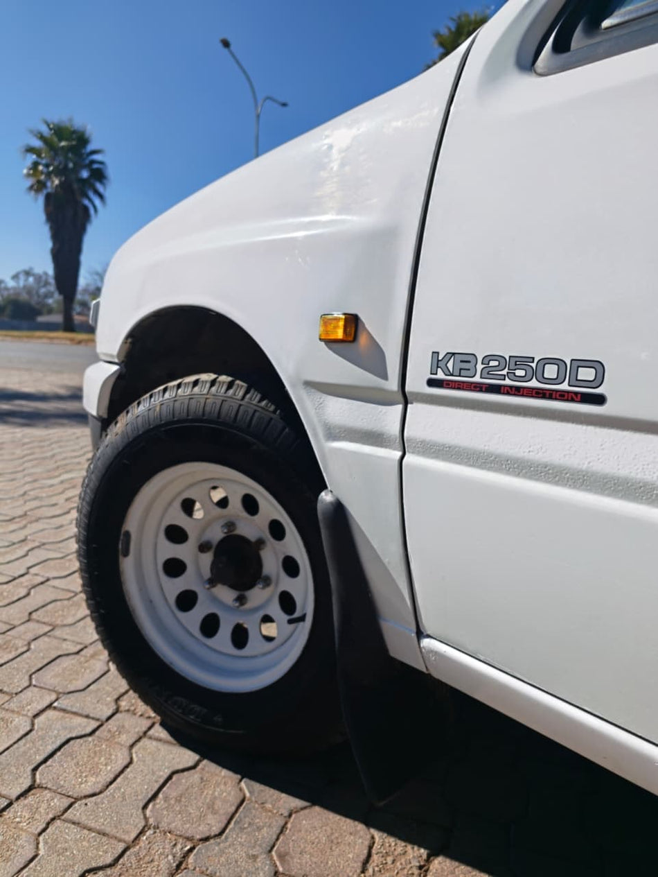 1995 Isuzu KB250D
