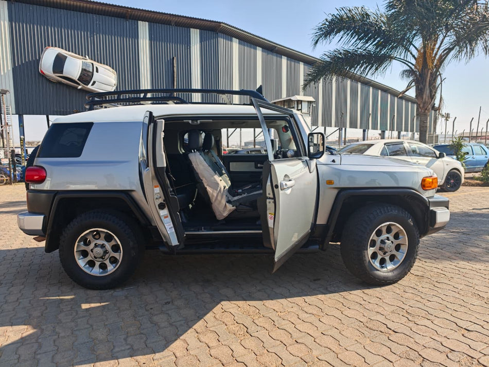 2013 Toyota FJ Cruiser 4.0 V6 4x4 Automatic