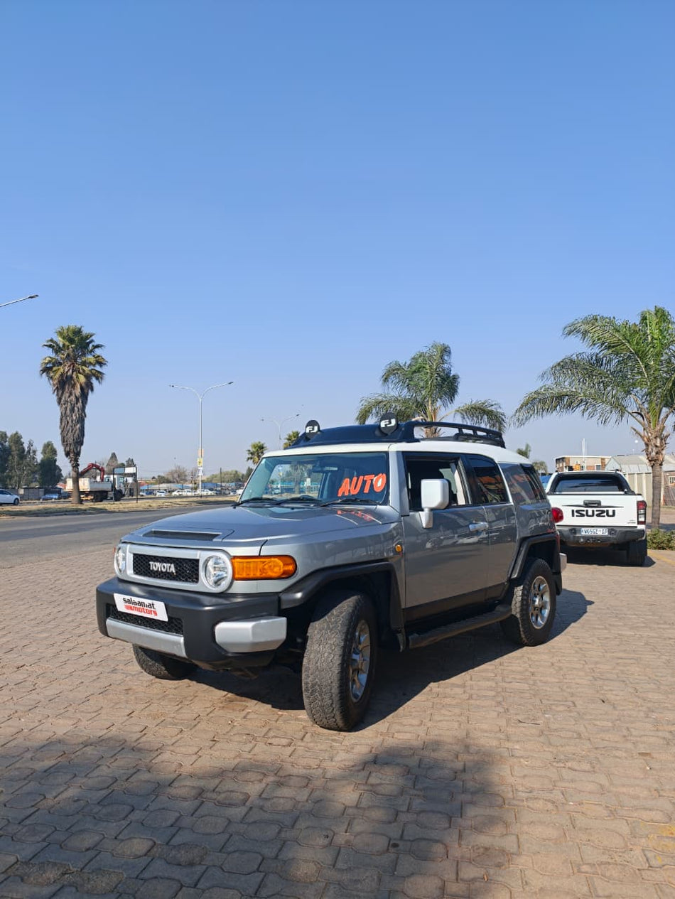 2013 Toyota FJ Cruiser 4.0 V6 4x4 Automatic