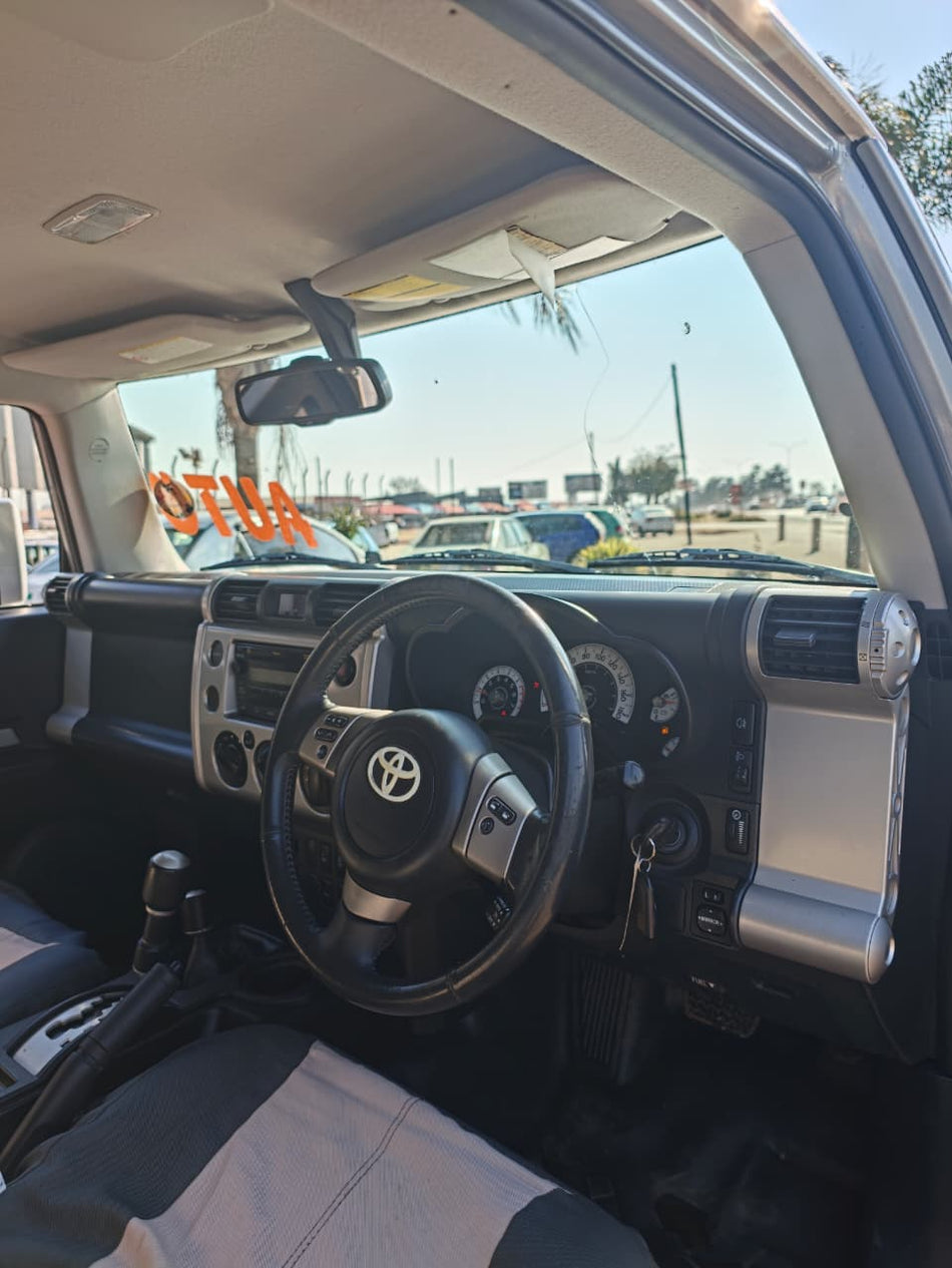 2013 Toyota FJ Cruiser 4.0 V6 4x4 Automatic