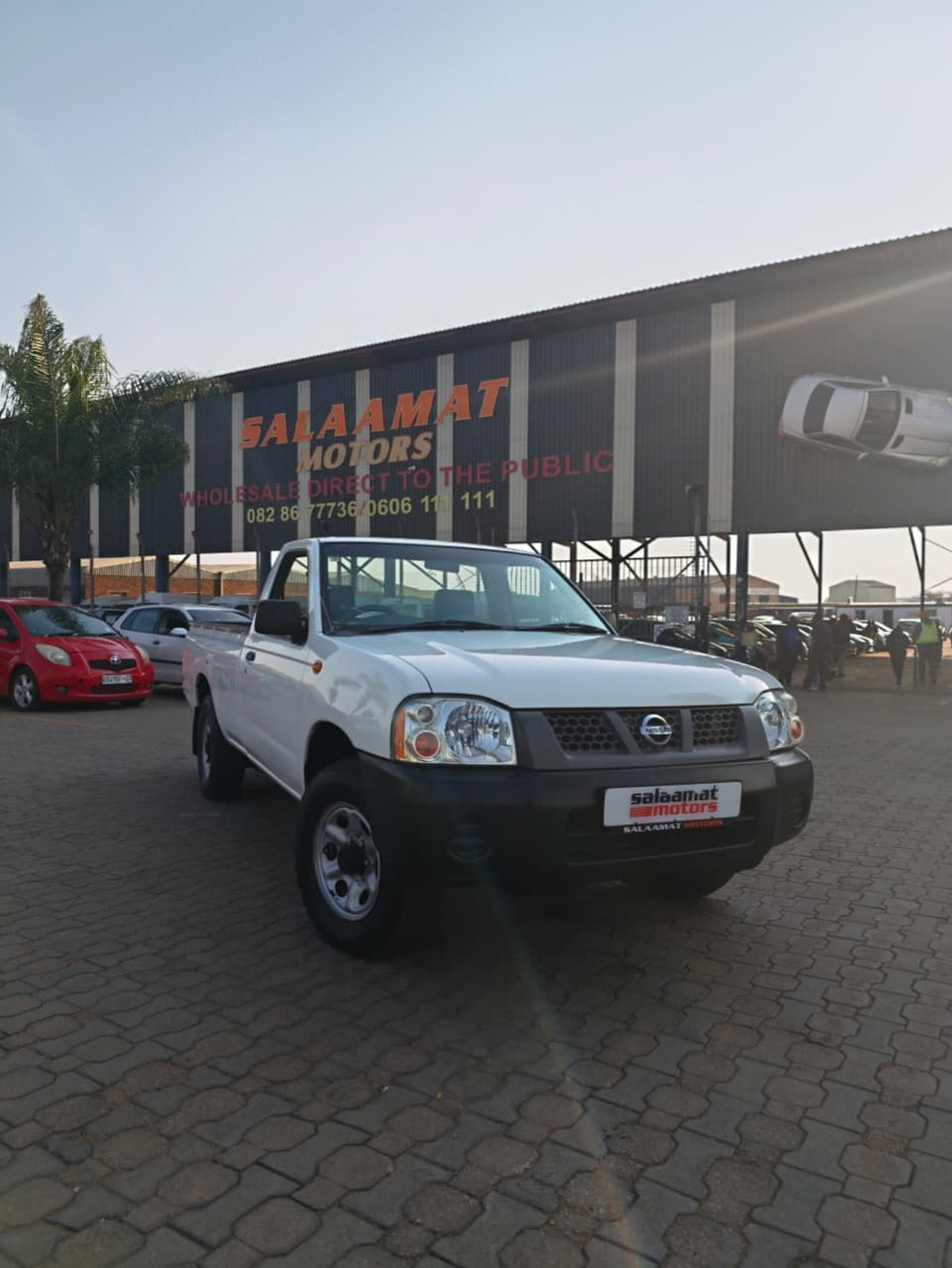 2011 Nissan Hardbody 2.0