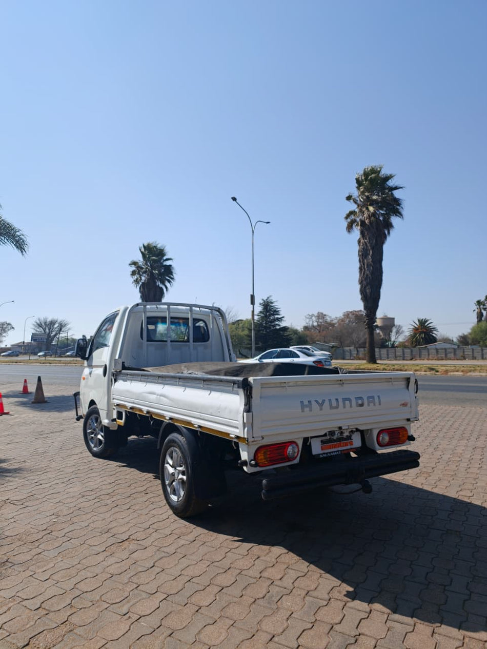 2005 Hyundai H100
