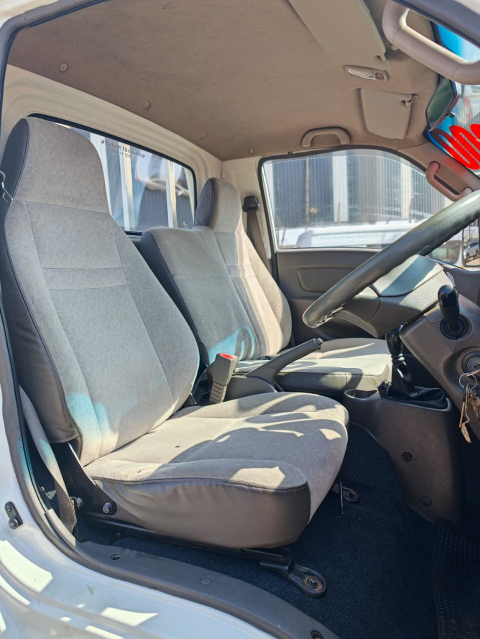 2005 Hyundai H100