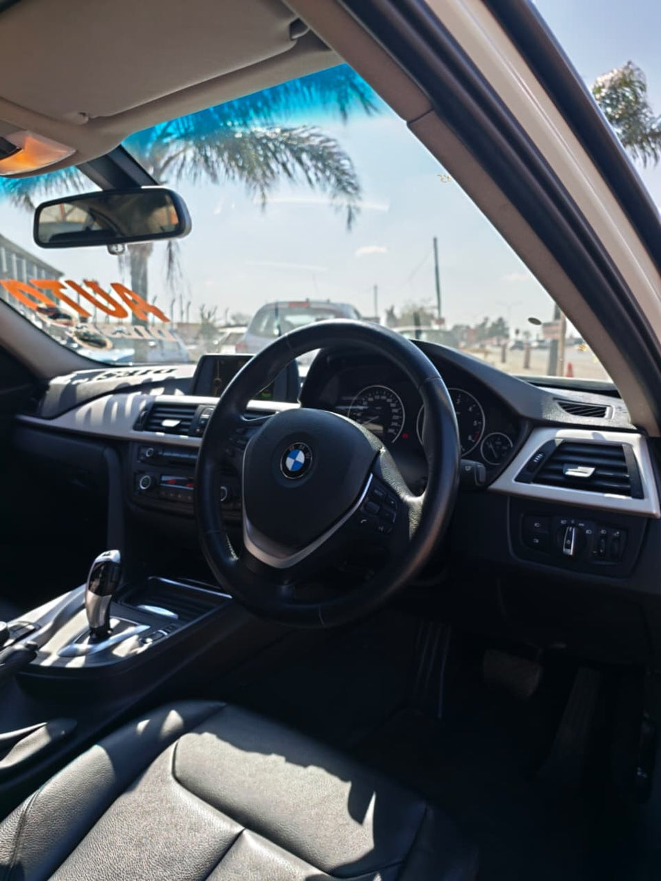 2012 BMW 320D Automatic