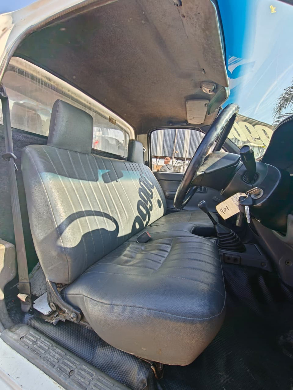 Toyota Hilux 2.0