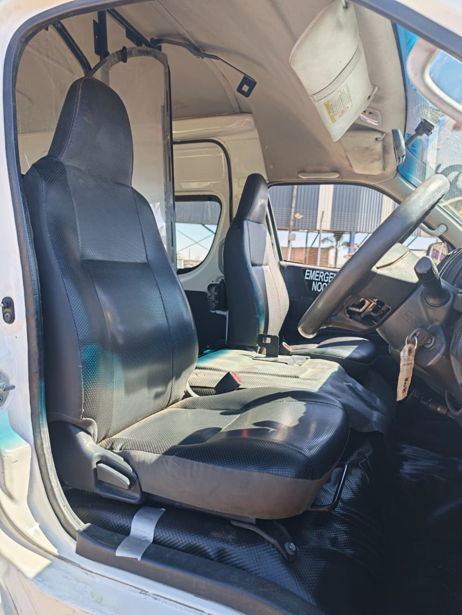 2021 Toyota Quantum Hiace Sesfikile D4D 16 Seater