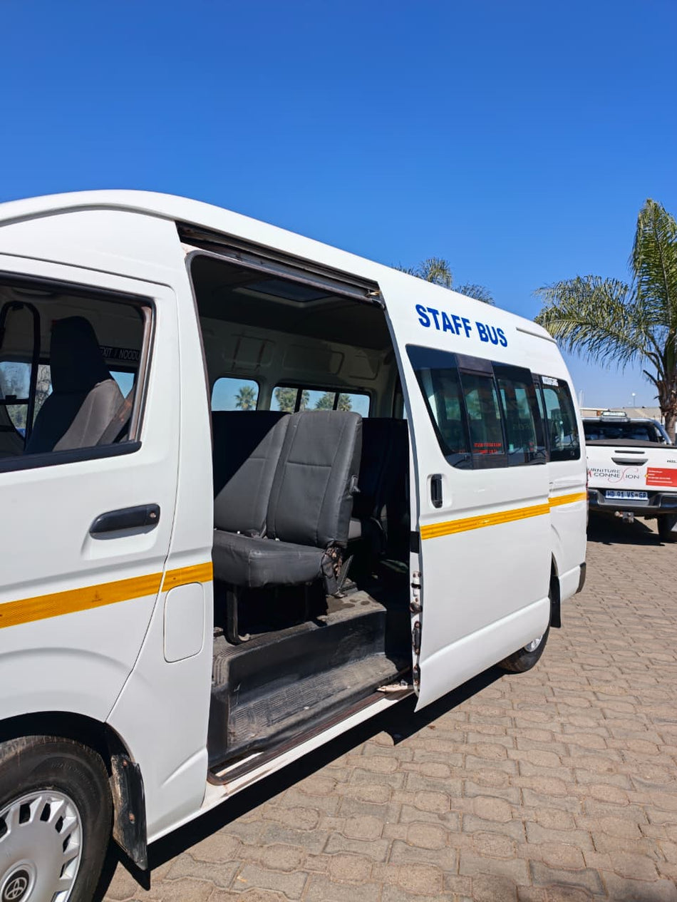 2018 Toyota Quantum Hiace Sesfikile D4D 16 Seater