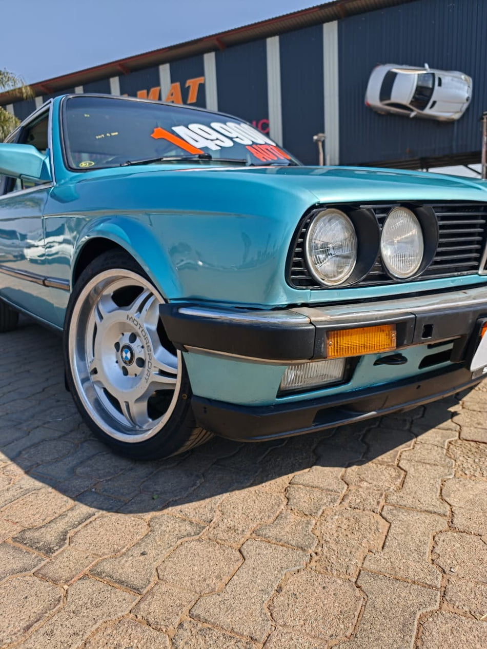 1986 BMW 320i E30 Automatic