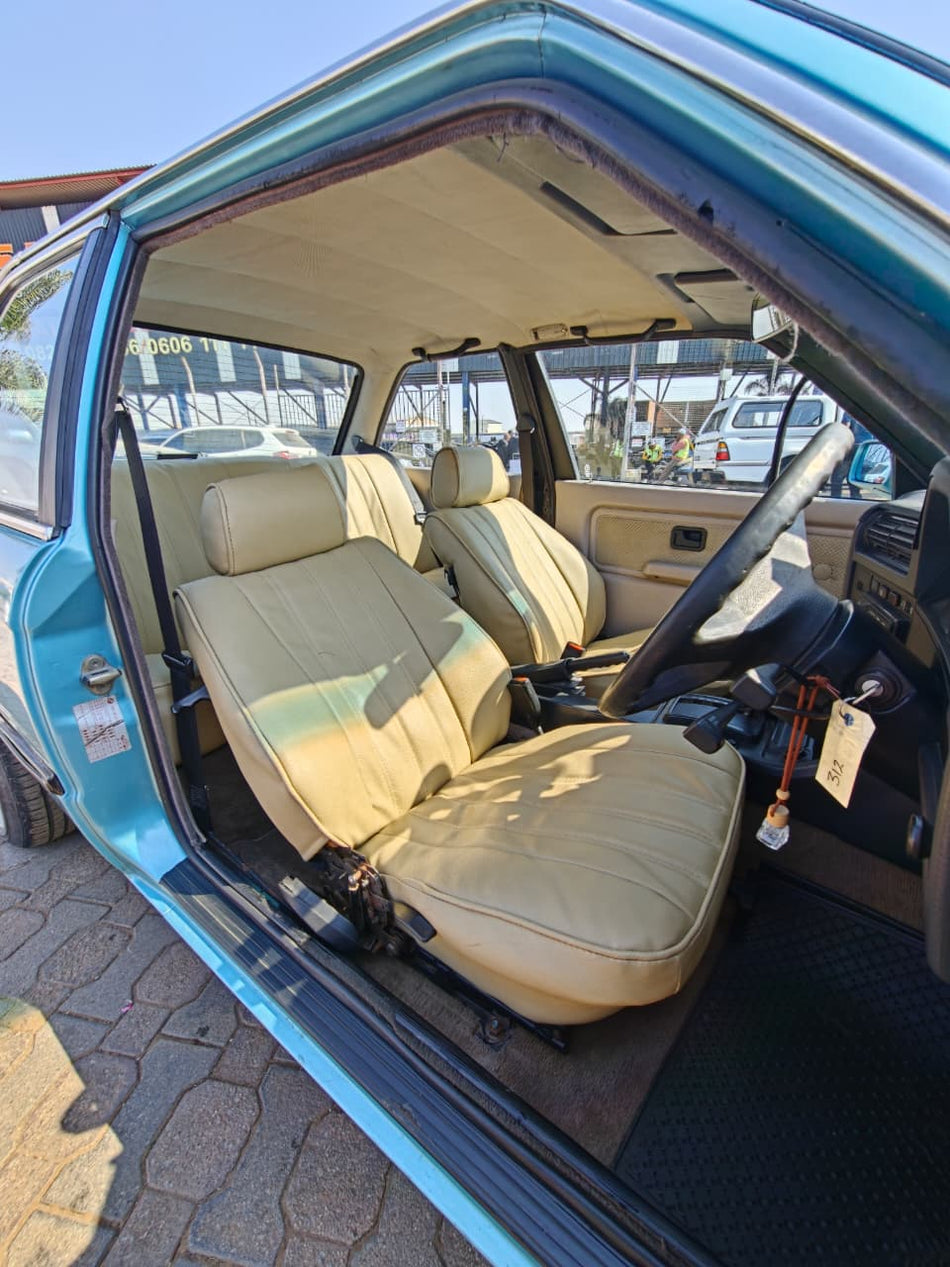 1986 BMW 320i E30 Automatic