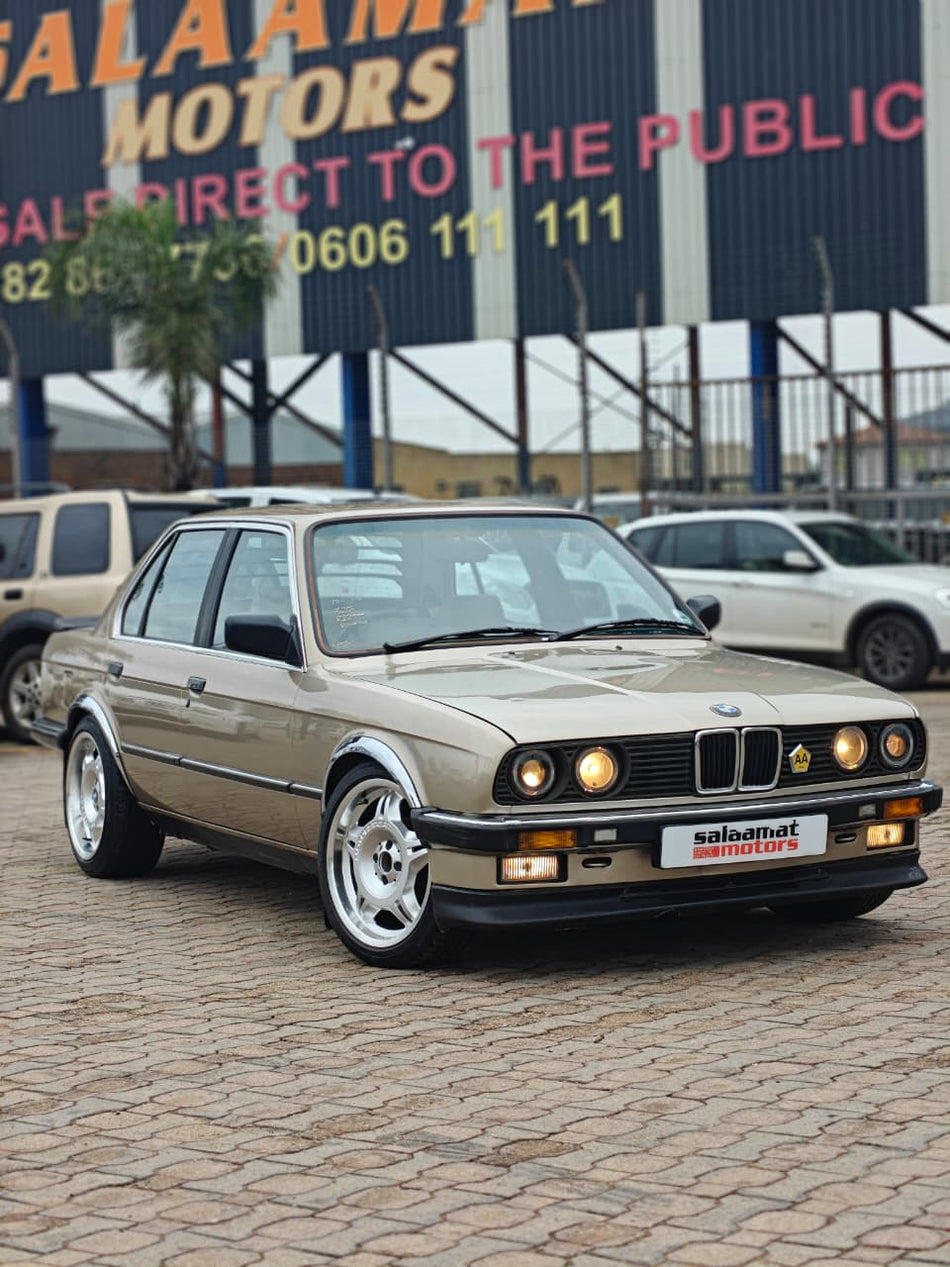 1984 BMW E30 320i