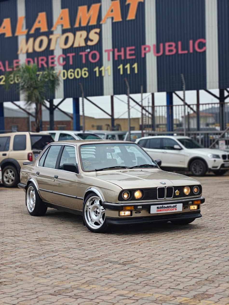 1984 BMW E30 320i