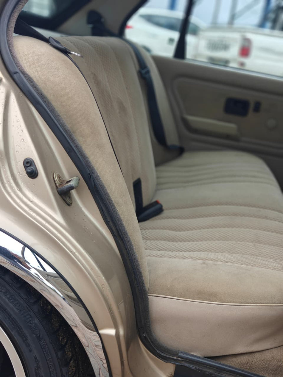 1984 BMW E30 320i