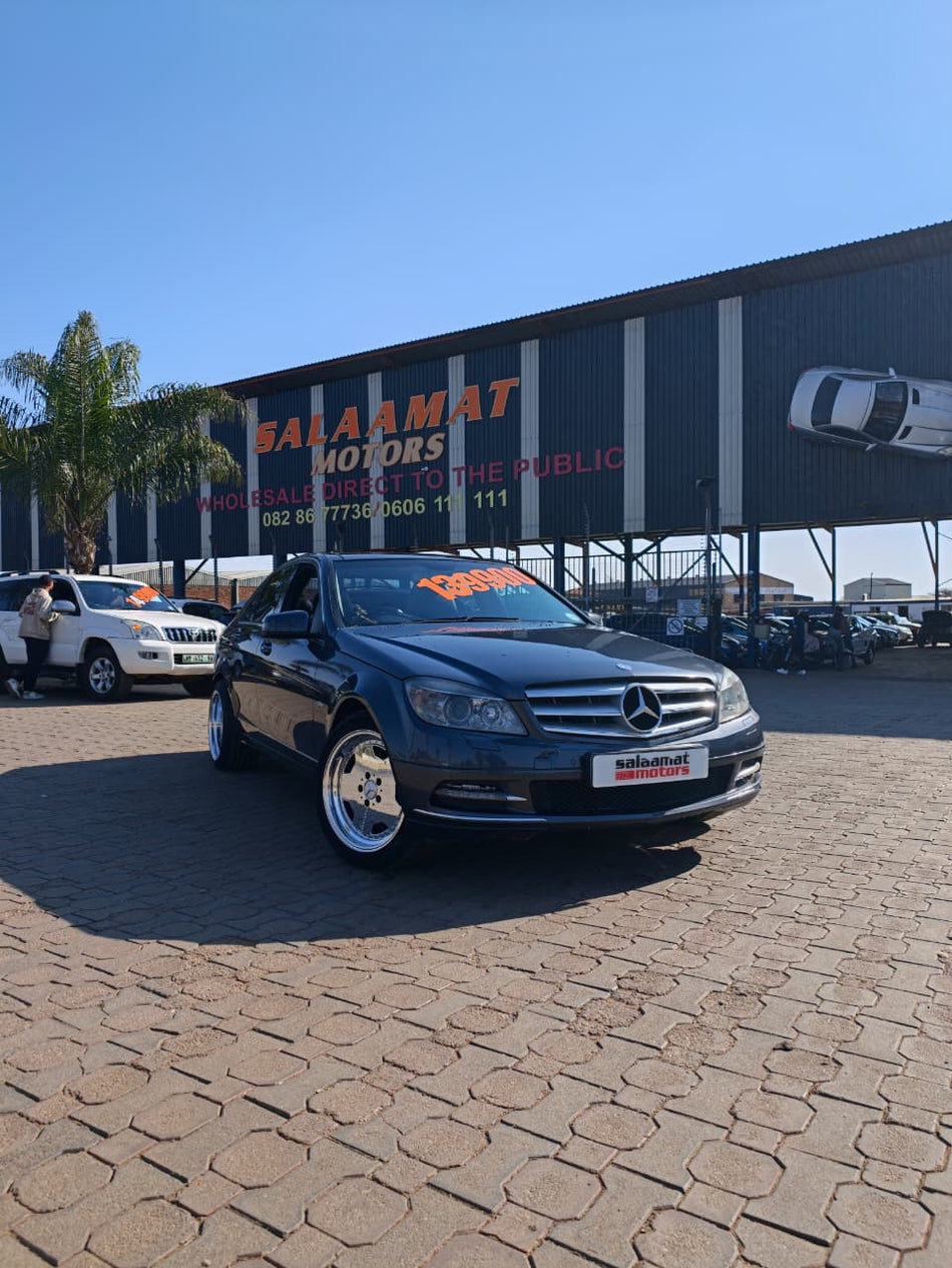 Mercedes-Benz C180 CGI Automatic