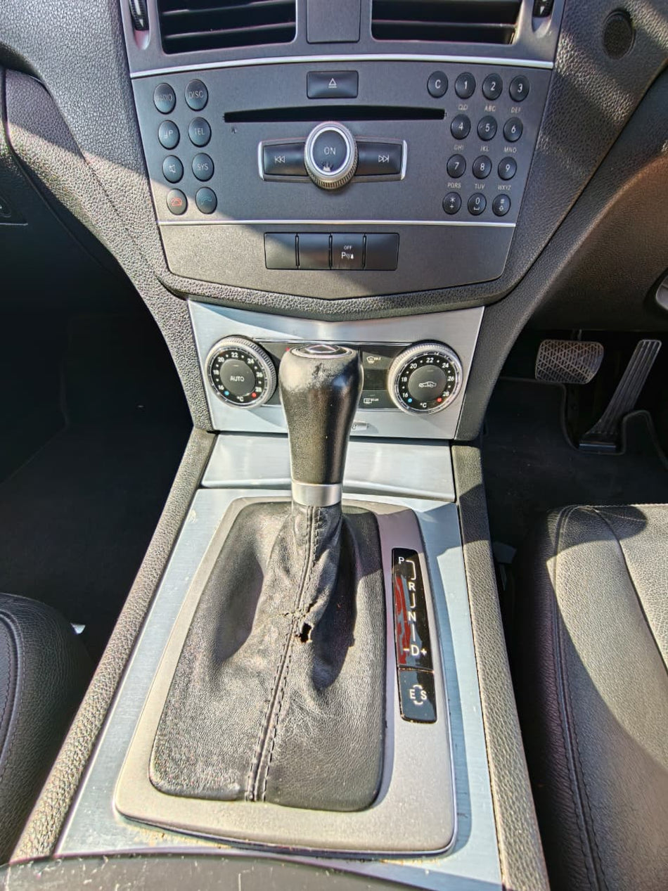 Mercedes-Benz C180 CGI Automatic